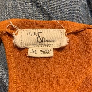 Burnt orange t shirt